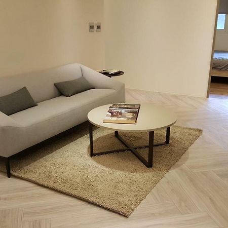 3 Bedrooms And 1 Study And 3 Bathrooms Near Taipei 101 & Mrt Exterior photo