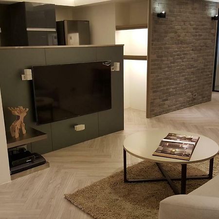 3 Bedrooms And 1 Study And 3 Bathrooms Near Taipei 101 & Mrt Exterior photo