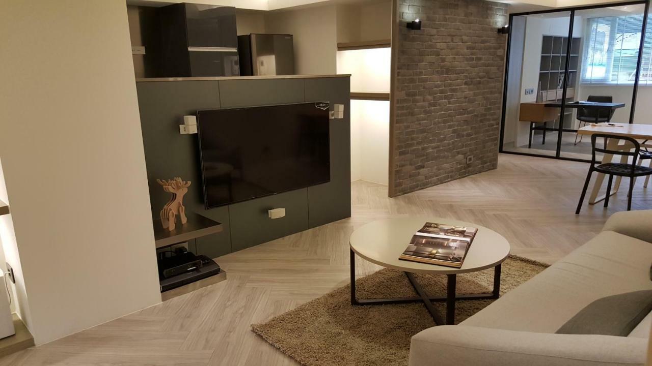 3 Bedrooms And 1 Study And 3 Bathrooms Near Taipei 101 & Mrt Exterior photo